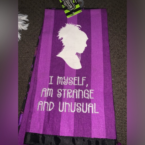 ⭐️Beetlejuice Hand Towels for Kitchen or Bath NWT - Picture 2 of 6